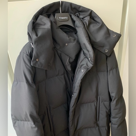 Theory Parker - Picture 3 of 3